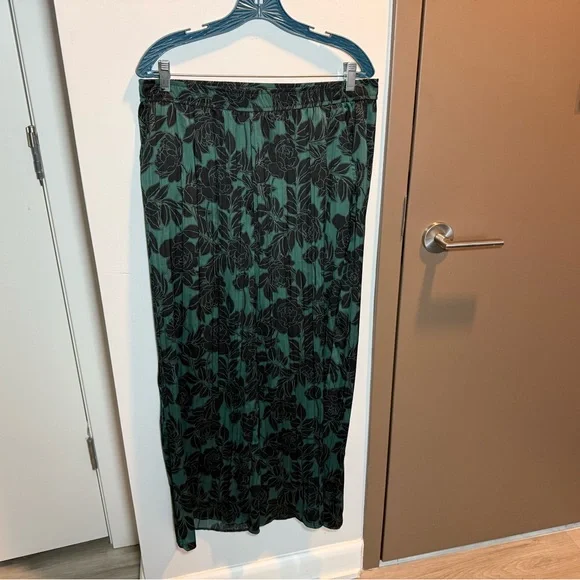 NWOT Gap Satin Crinkle Pants- size large Petite - Picture 2 of 6